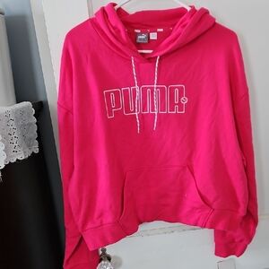 PUMA NWT Women's Vibrant Pink Hoodie